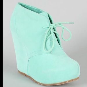 Bamboo Mint Hidden Platform Wedge Bootie Sz 8